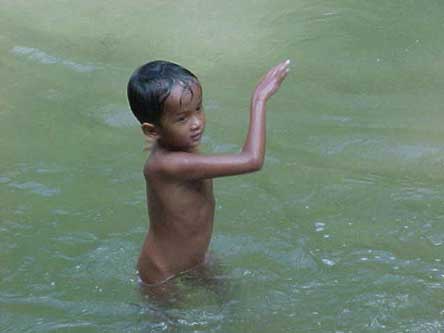 Conducting the Neverending Riversong (pix by Ahau's Dad)