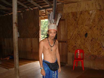 Chief Antares looking for some tuak (pic by Joe Ng)