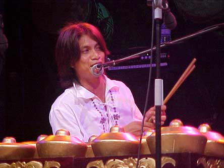 Zainal Arifin - great gamelan technique...