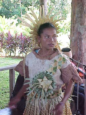 Mah Meri dancer
            from Carey Island (photo: Antares)
