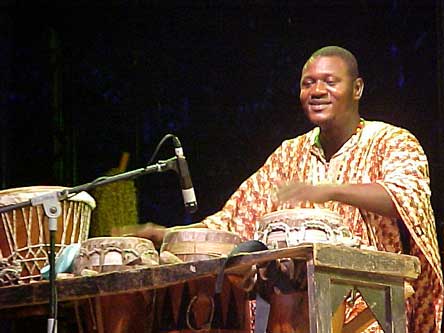 Papa N'Diaye, percussion
