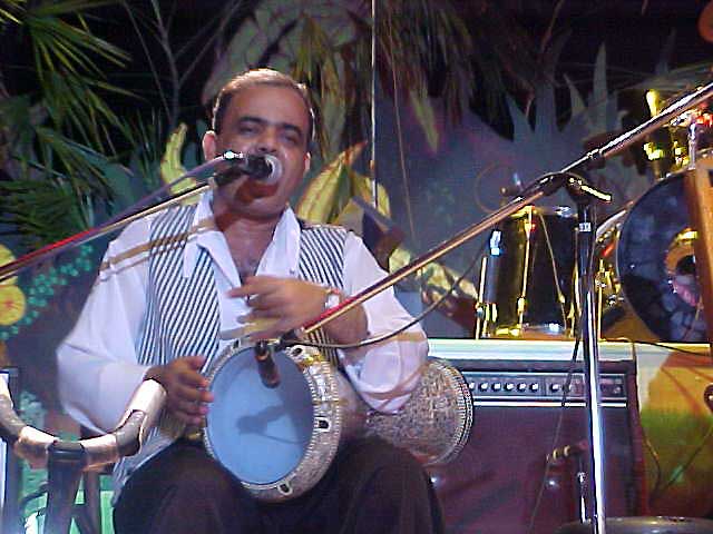 Ramadan Ahmed on doumbek