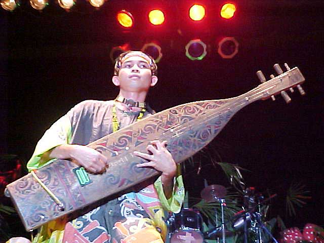 Jerry Kamit, 'Jimi Hendrix' of the Electric Sape